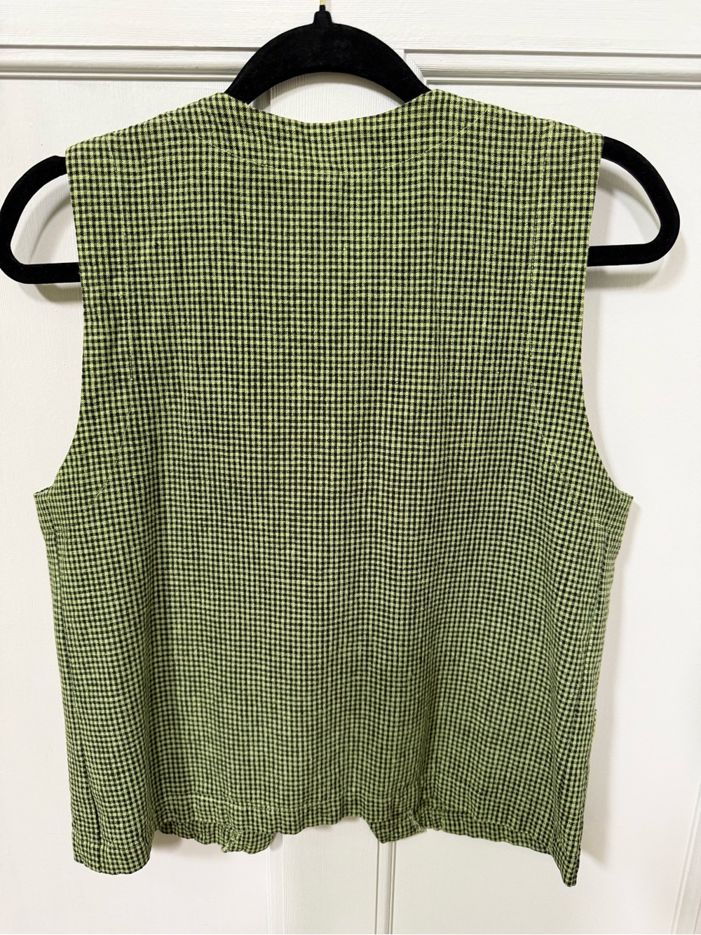 Mishi Zip-Front Checked Vest. - Picture 2 of 7